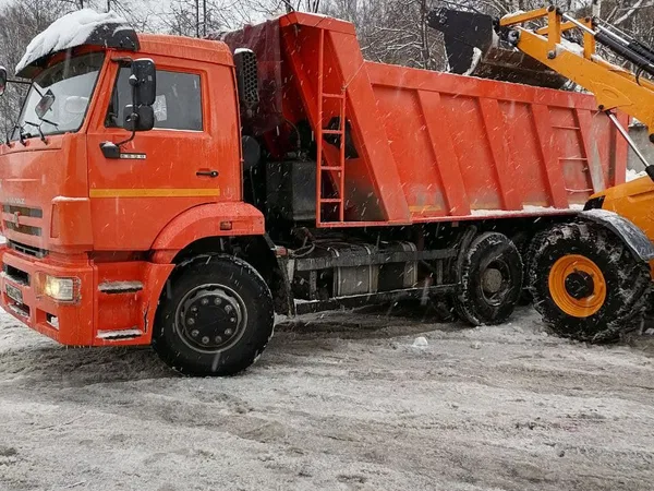 Самосвал Камаз 6520-63
