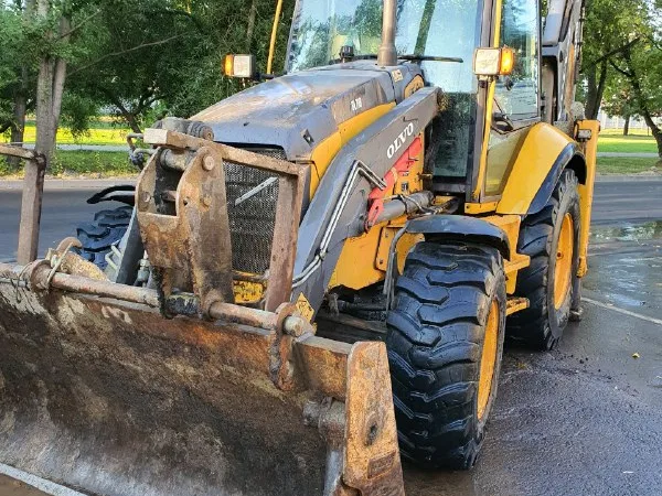 Фронтальный погрузчик Volvo BL61B