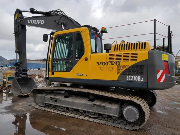 Гусеничный экскаватор Volvo EC210BNLC