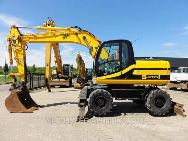 Колесный экскаватор JCB JS175W