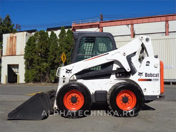 Мини-погрузчик                                                     Bobcat                                                 S650