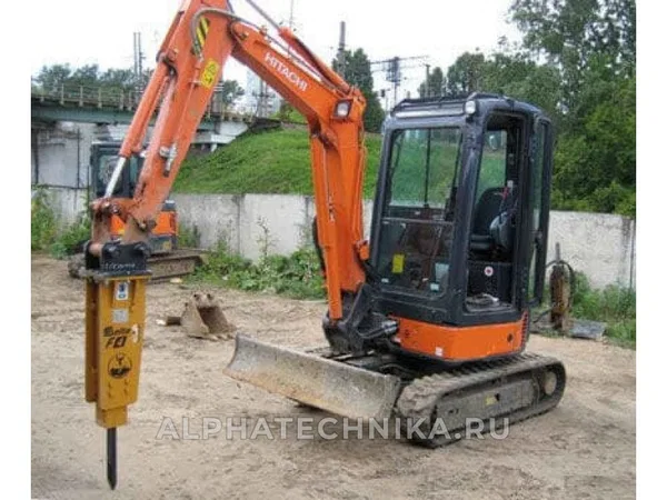 Мини-экскаватор Hitachi с гидромолотом