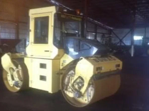 Двухвальцовый каток Bomag BW740