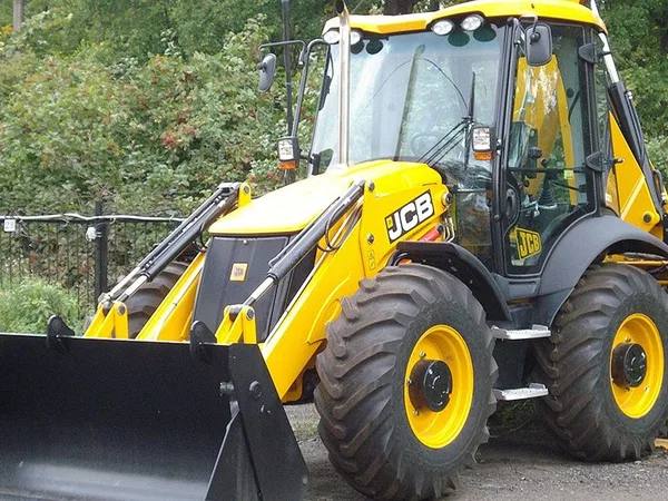 Экскаватор-погрузчик                                                     JCB                                                 3CX