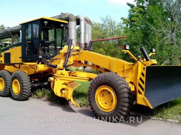 Средний автогрейдер ЧТЗ ДЗ-98