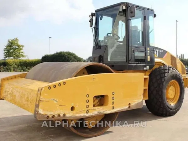 Грунтовый каток                                                     Caterpillar                                                 CS 76 XT (18,8 т)