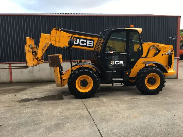 Телескопический погрузчик                                                     JCB                                                 540-170
