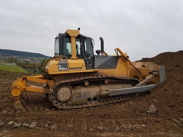 Средний бульдозер Komatsu D65