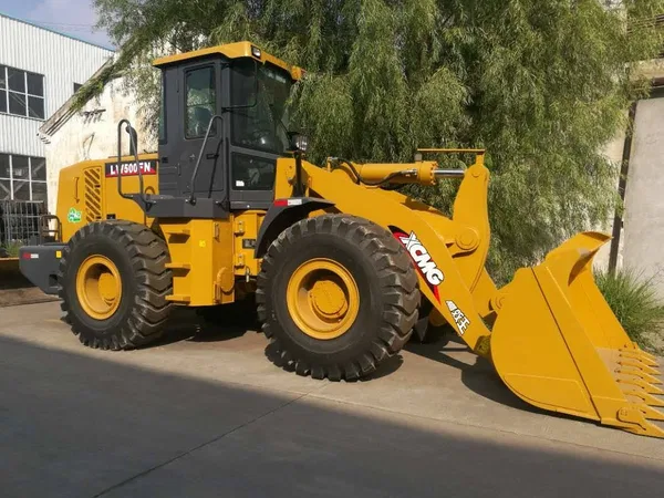 Фронтальный погрузчик XCMG LW500, 3 м3