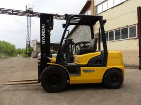 Электропогрузчик                                                     Bobcat                                                 Bobcat