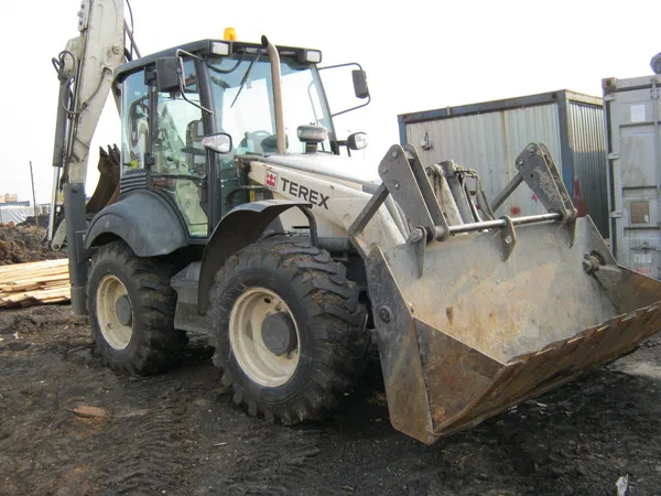 Экскаватор-погрузчик TEREX 990