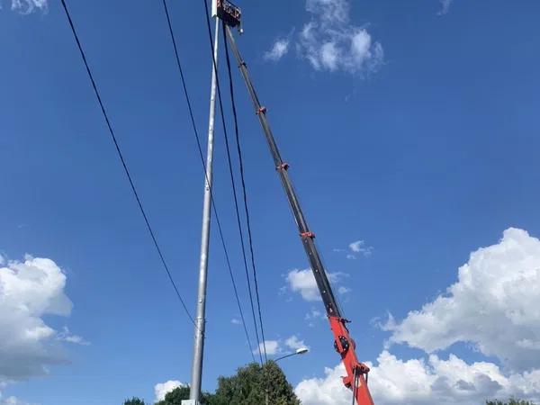 Средневысотная автовышка                                                     Hitachi                                                 Камаз