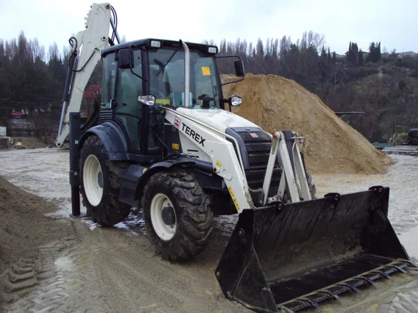 Экскаватор-погрузчик TEREX 860