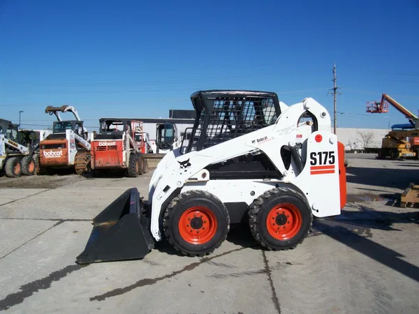 Мини-погрузчик Bobcat S175 (S530)