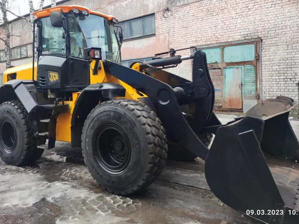 Фронтальный погрузчик JCB 426 zx