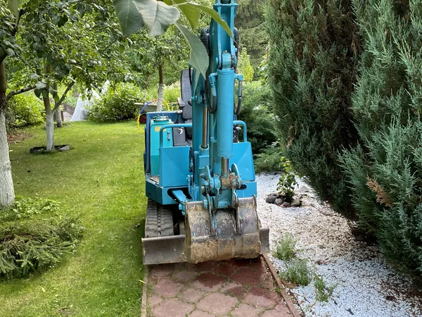 Мини-экскаватор Yanmar B 12