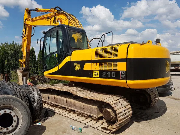 Гусеничный экскаватор JCB JS210 LC