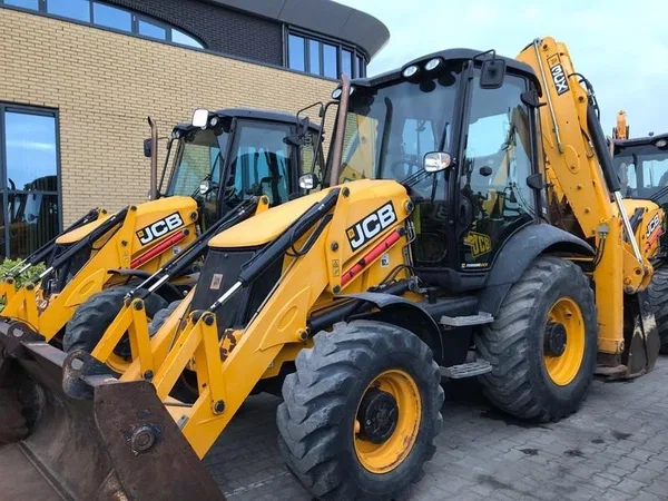 Экскаватор-погрузчик JCB 3CX