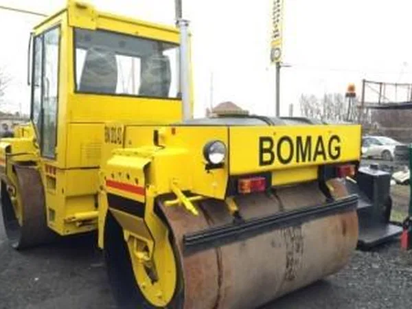 Двухвальцовый каток Bomag BW