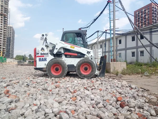 Мини-погрузчик Bobcat S650
