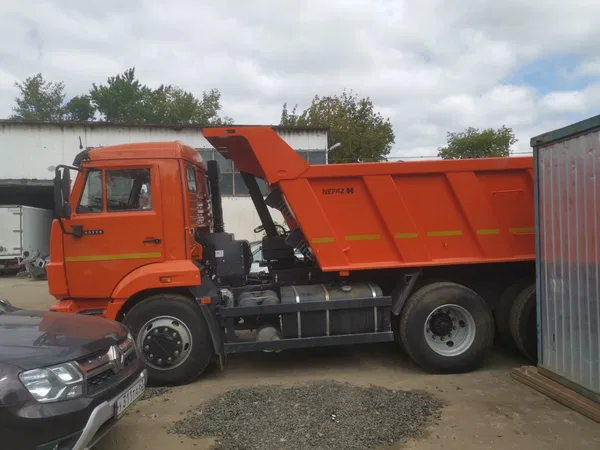 Самосвал Камаз 65115