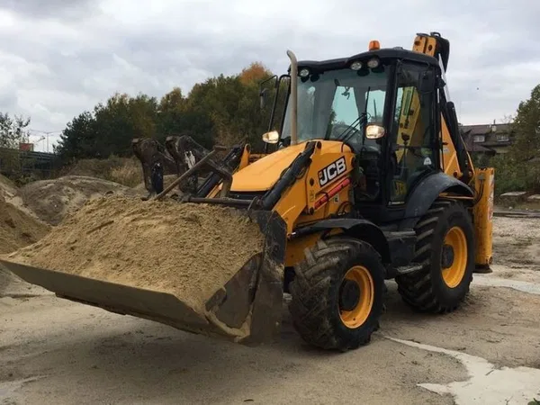 Экскаватор-погрузчик JCB 3CX