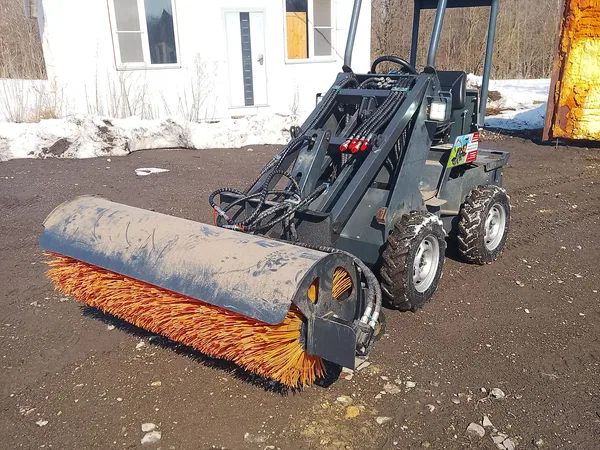 Минипогрузчик LandDigger