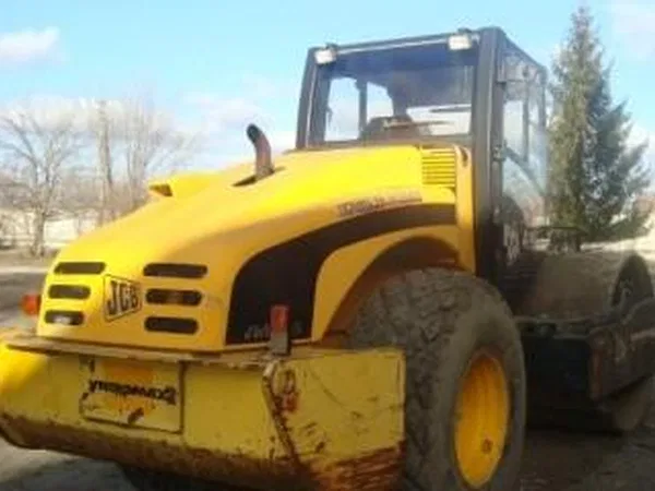 Грунтовый каток JCB VM146D