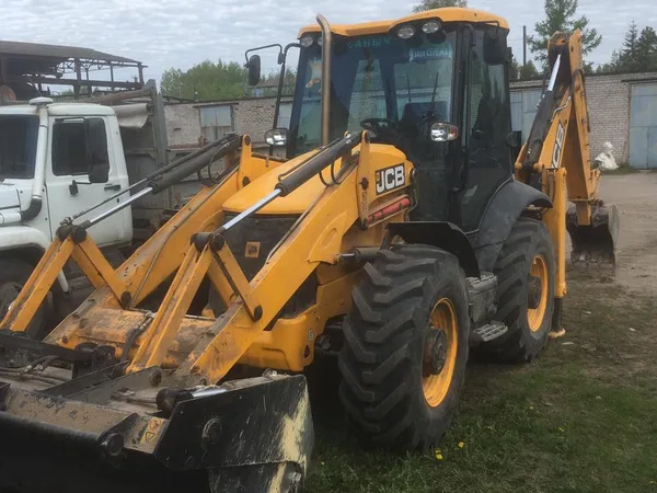 Экскаватор-погрузчик JCB JS 130W
