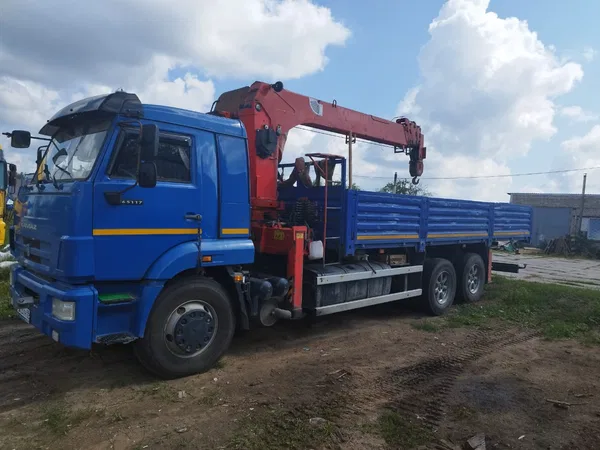 Бортовой грузовик с КМУ                                                         КамАЗ                                                     65117
