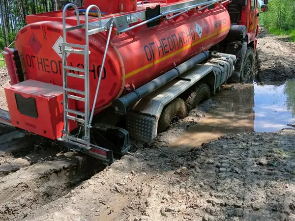 Полуприцеп бензовоз НефАЗ 66062-50