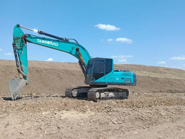 Экскаватор-погрузчик                                                         BAUER                                                     12354