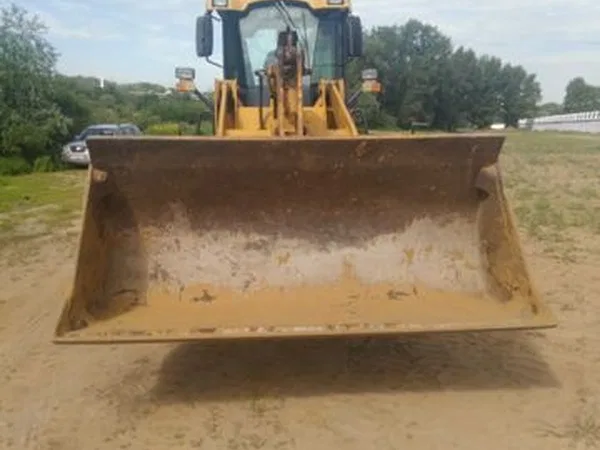 Фронтальный погрузчик XCMG LW300FN