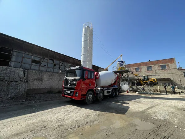 Автобетоносмеситель SHACMAN (Shaanxi) SX5318GJB6T326