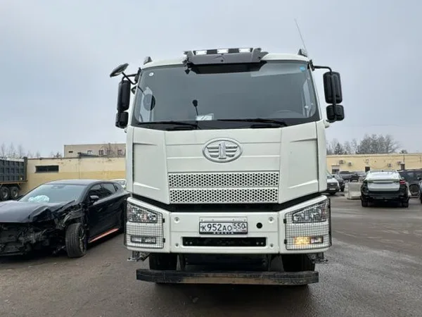 Самосвал FAW J6 8x4