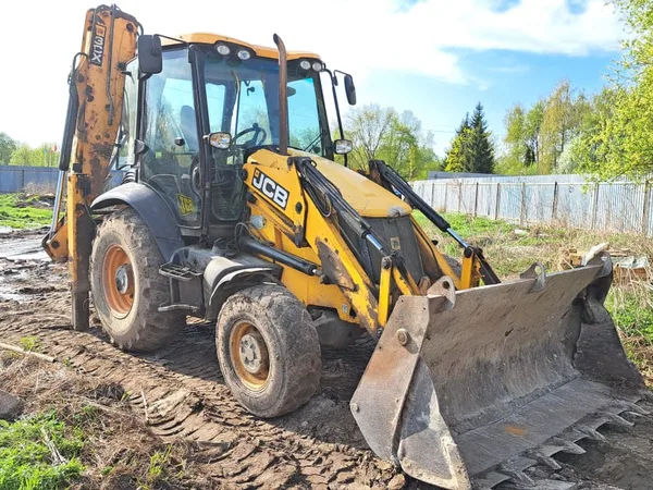 Экскаватор-погрузчик                                                         JCB                                                     3СХ