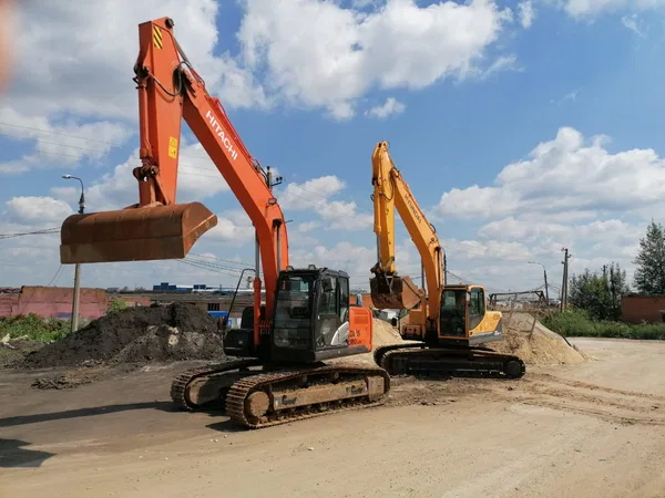Гусеничный экскаватор Hitachi ZX180