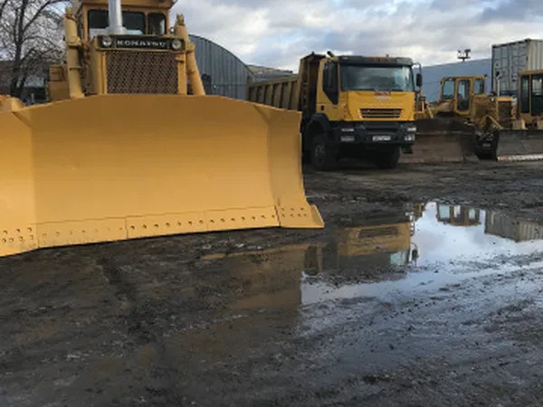 Гусеничный бульдозер Komatsu D355