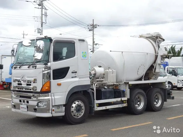 Автобетоносмеситель Hino Profia