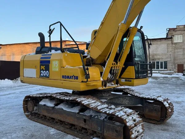 Гусеничный экскаватор Komatsu PC200‑8MO