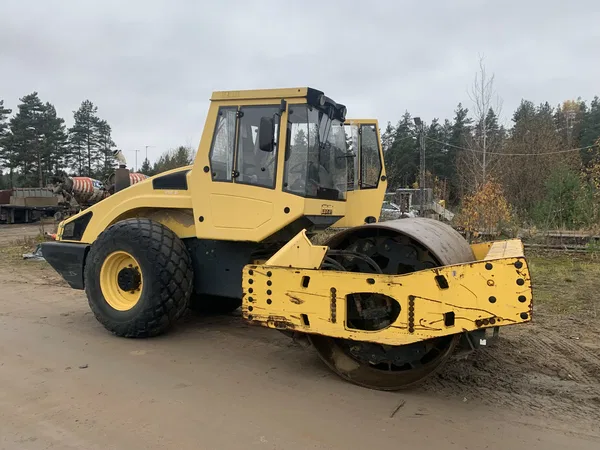 Грунтовый каток BOMAG 216D