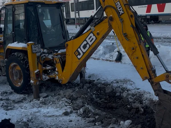 Фронтальный погрузчик                                                         JCB                                                     3СХ