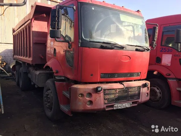 Самосвал Ford Cargo
