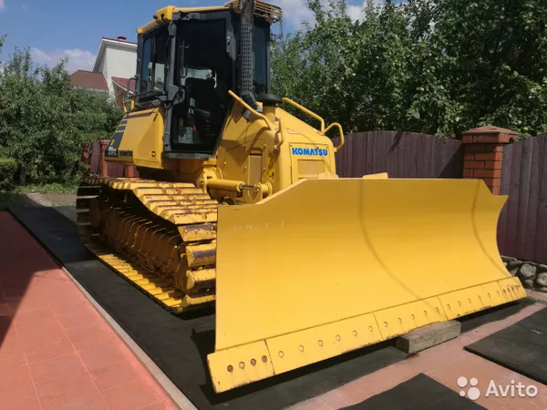 Гусеничный бульдозер Komatsu D51PX-22