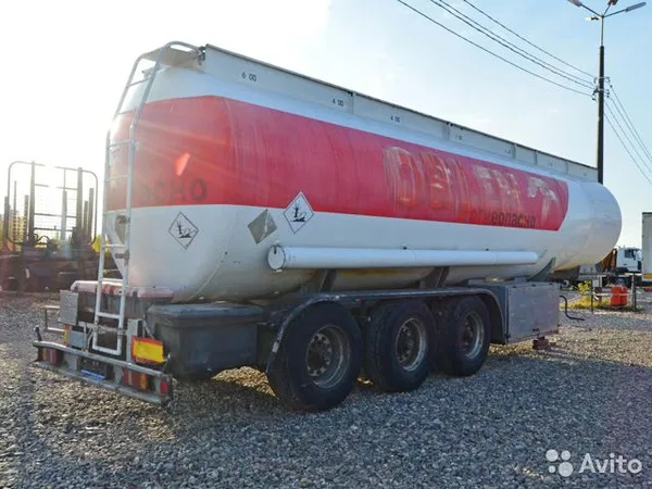 Полуприцеп бензовоз LAG GSA22