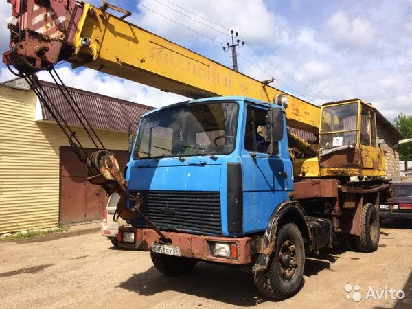 Автокран Ивановец КС-35715 на шасси МАЗ
