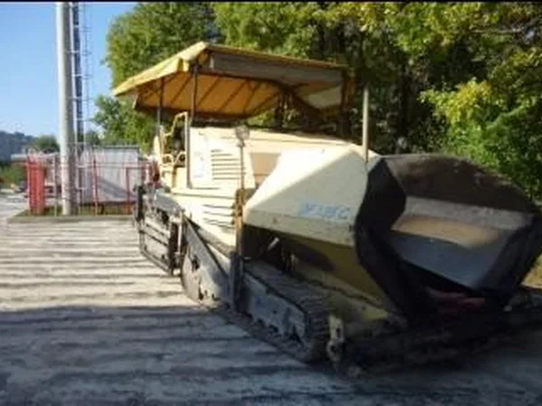 Асфальтоукладчик DEMAG DF135