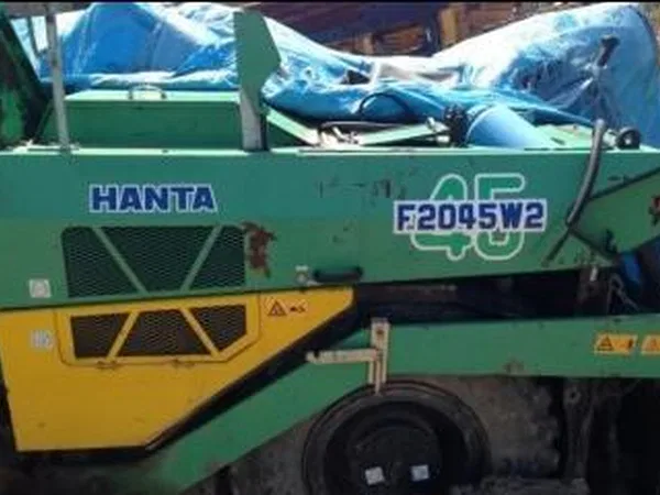 Асфальтоукладчик Hanta F45