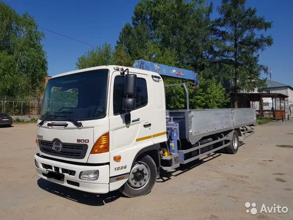 Бортовой грузовик с КМУ HINO 500 (Ranger)