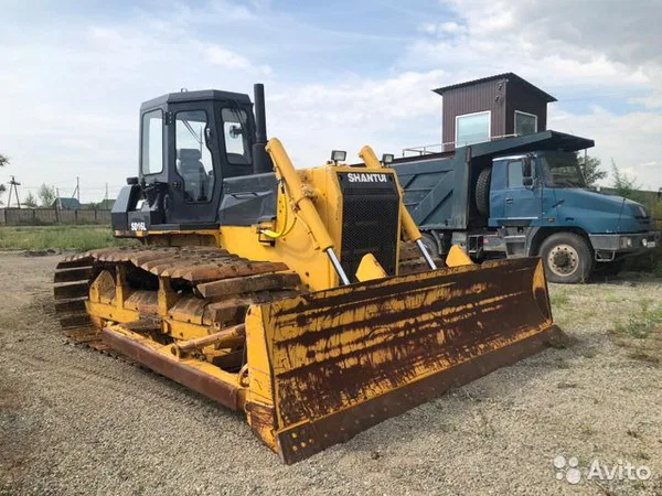 Гусеничный бульдозер Shantui SD16 L